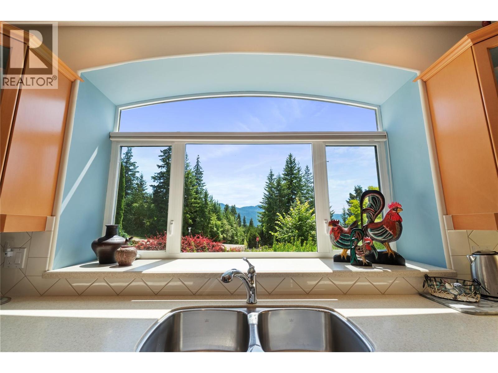 1821 50 Avenue Ne, Salmon Arm, British Columbia  V1E 2X3 - Photo 38 - 10385590