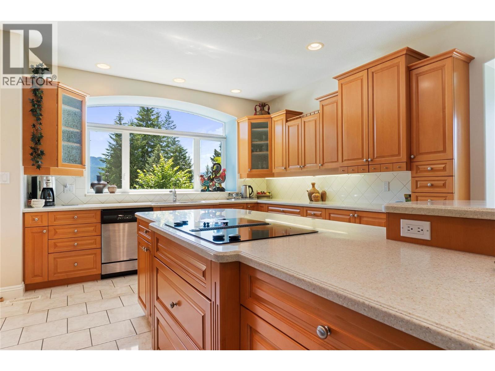 1821 50 Avenue Ne, Salmon Arm, British Columbia  V1E 2X3 - Photo 44 - 10385590