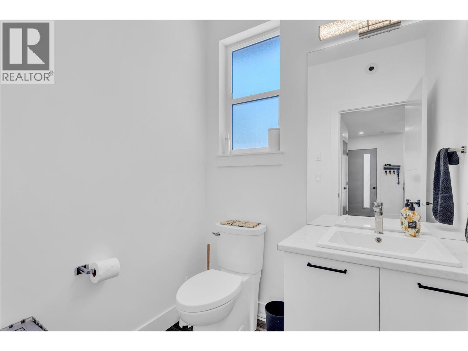 4214 33 Street, Vernon, British Columbia  V1T 5V1 - Photo 10 - 10392381