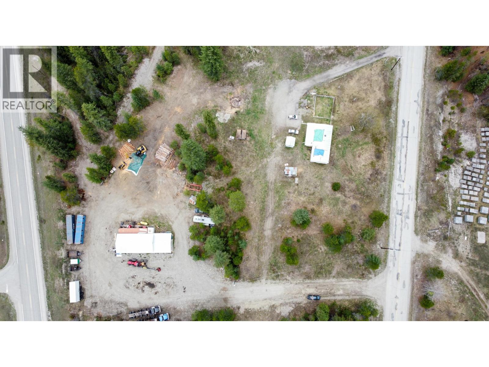 1978 Airport Road, Salmo, British Columbia  V0G 1Z0 - Photo 1 - 10392690