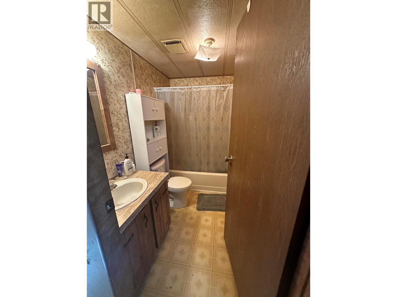 1978 Airport Road, Salmo, British Columbia  V0G 1Z0 - Photo 23 - 10392690