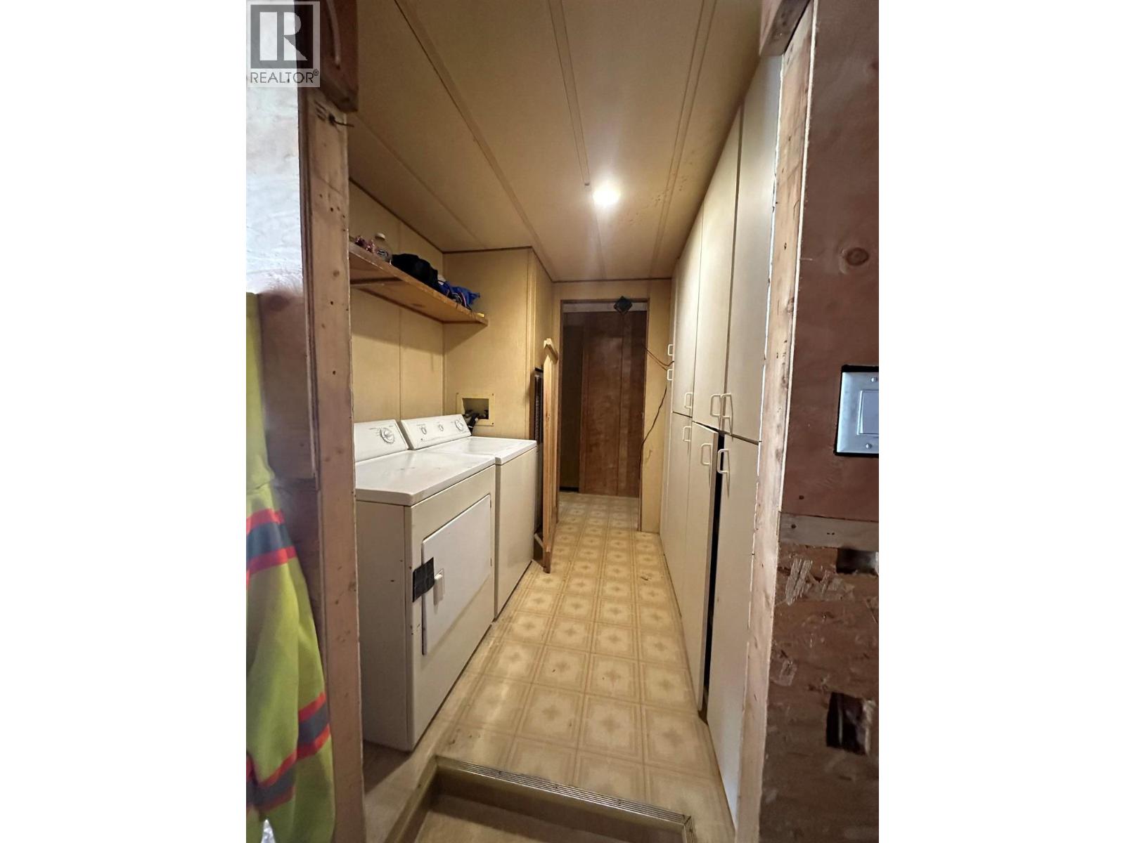 1978 Airport Road, Salmo, British Columbia  V0G 1Z0 - Photo 24 - 10392690