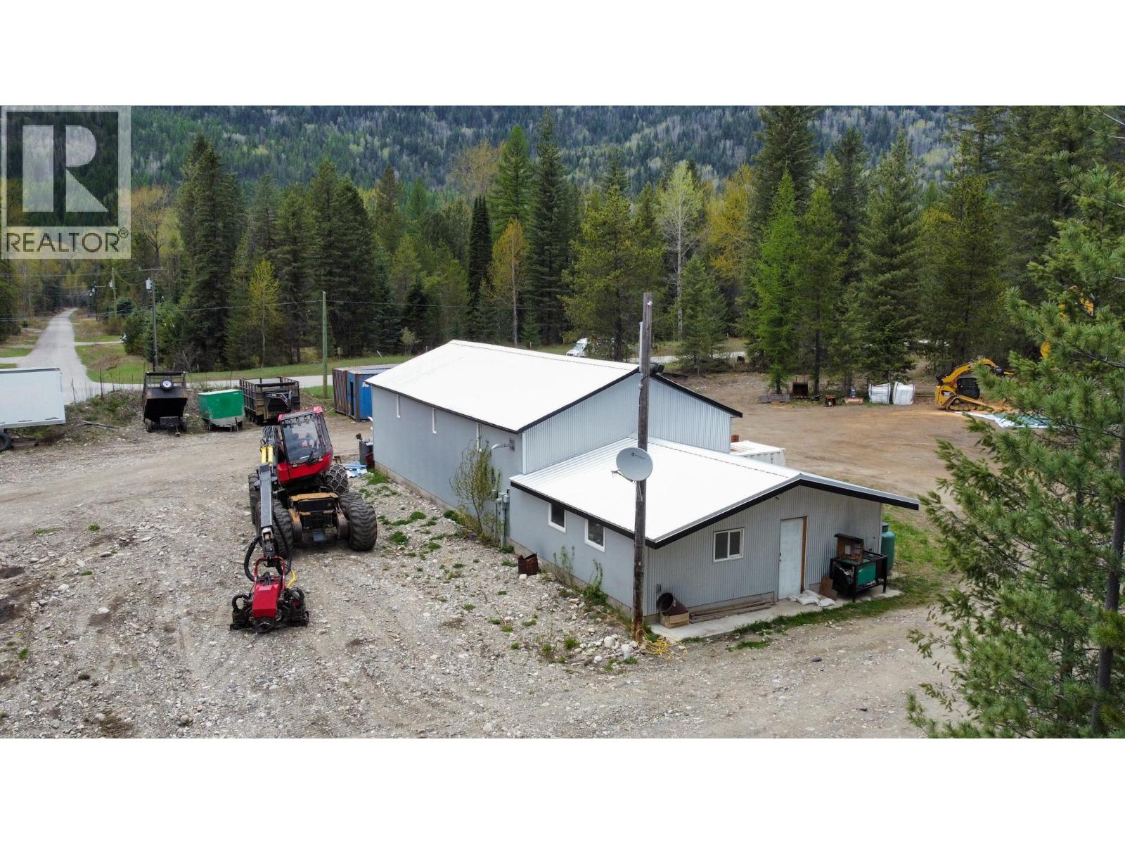 1978 Airport Road, Salmo, British Columbia  V0G 1Z0 - Photo 29 - 10392690
