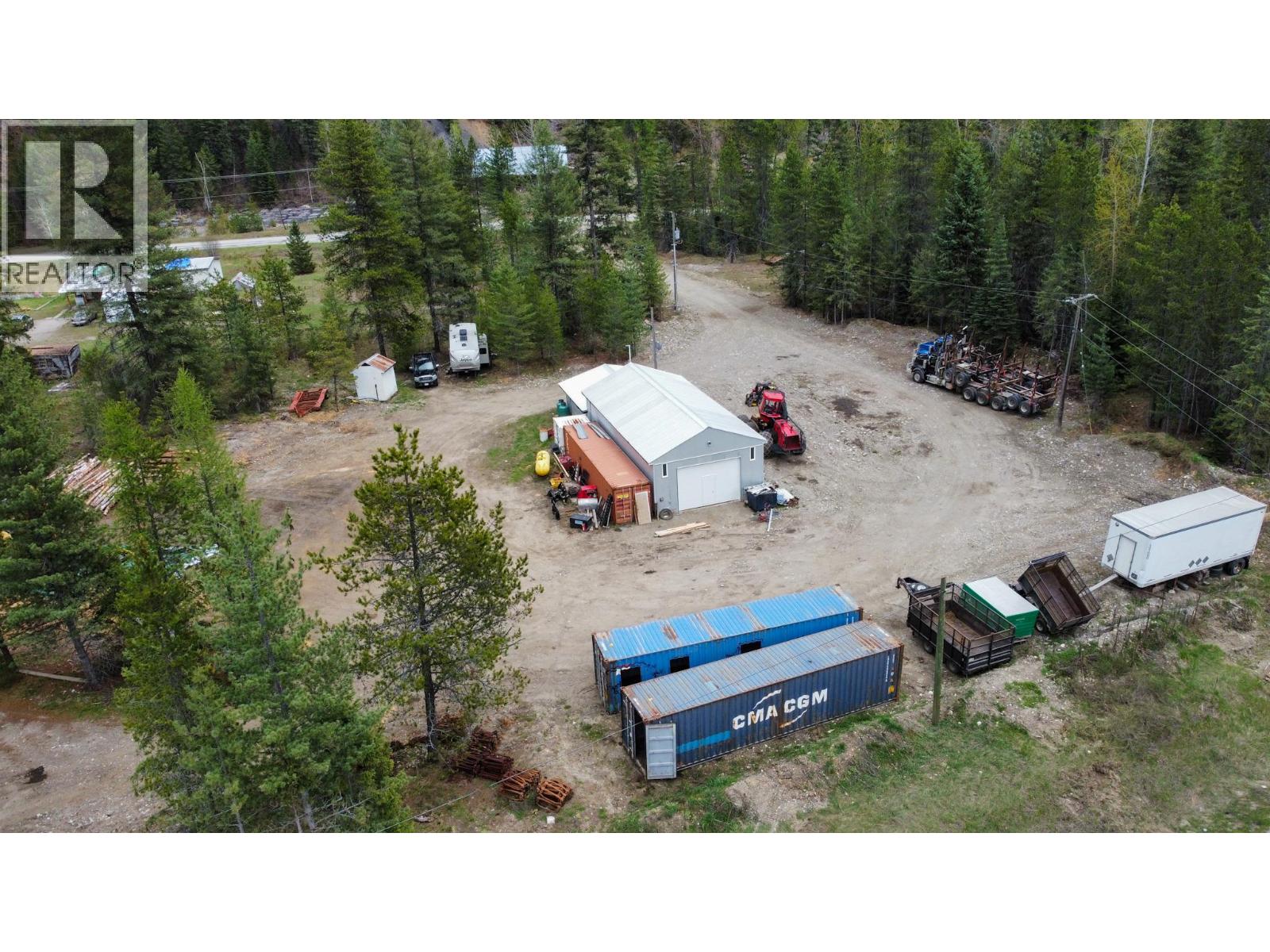 1978 Airport Road, Salmo, British Columbia  V0G 1Z0 - Photo 3 - 10392690