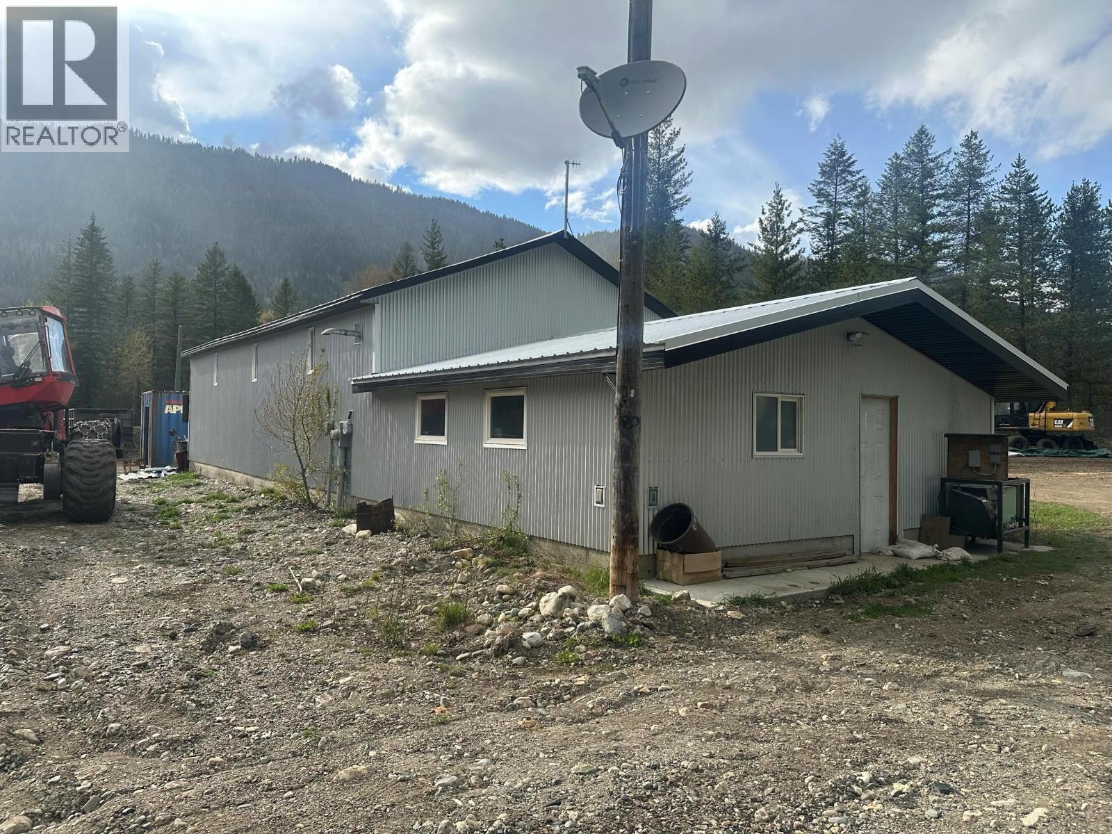 1978 Airport Road, Salmo, British Columbia  V0G 1Z0 - Photo 42 - 10392690