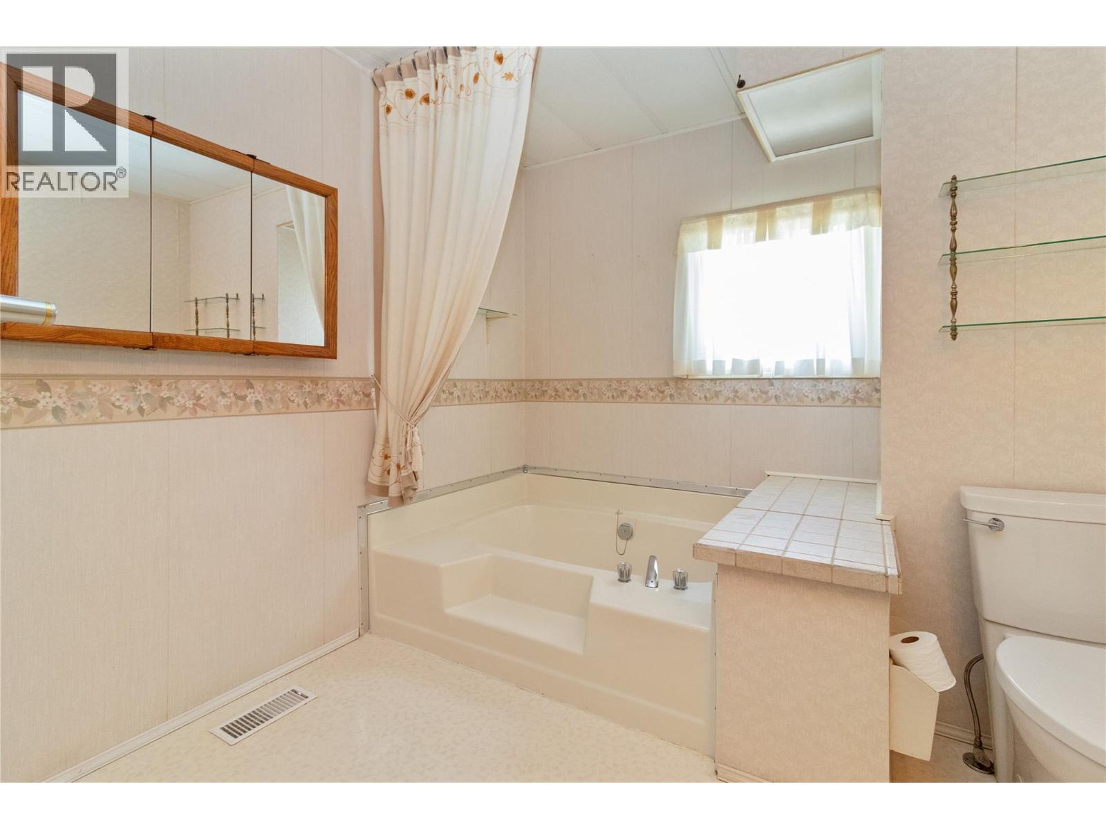 2098 Boucherie Road Unit# 44, West Kelowna, British Columbia  V4T 2A5 - Photo 26 - 10392656