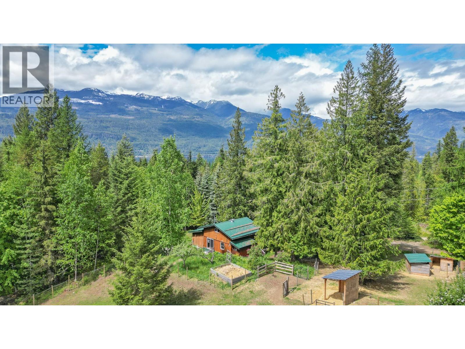 899 Coleman Road, Riondel, British Columbia  V0B 2B0 - Photo 3 - 10392719