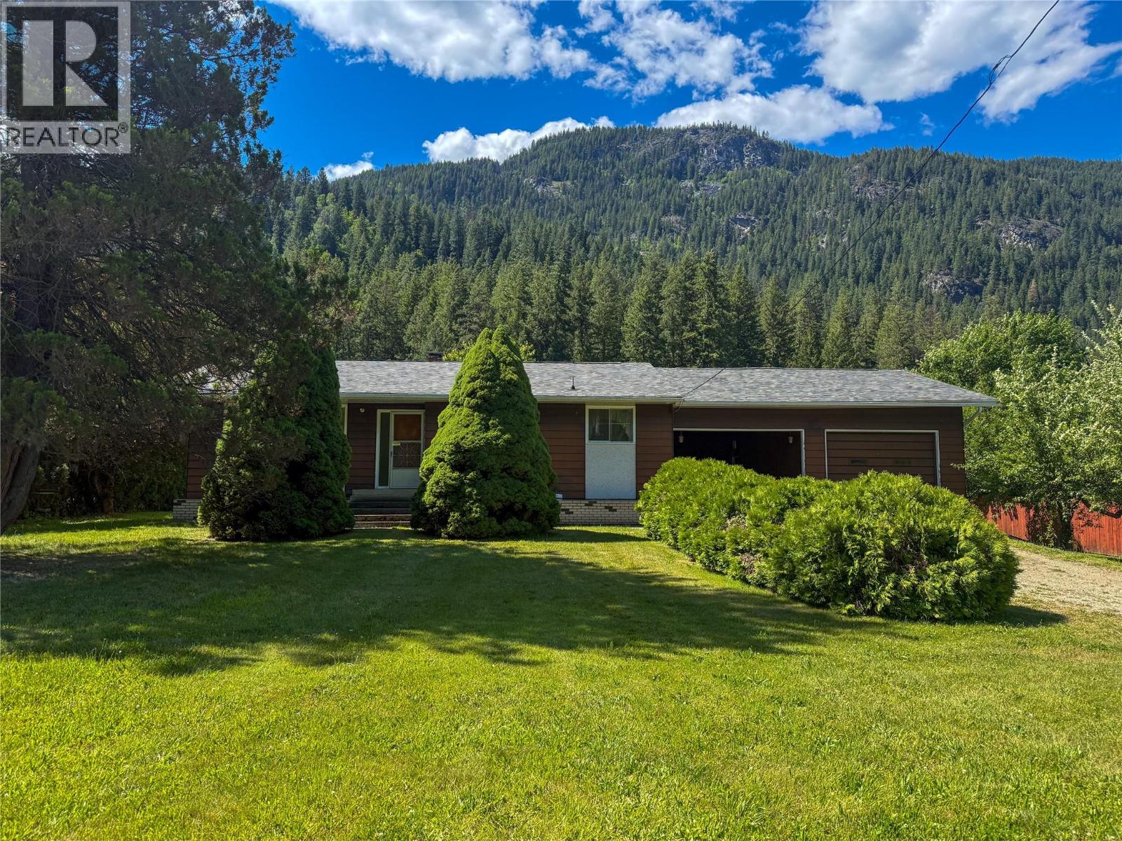 1535 Highway 3a Highway, Thrums, British Columbia  V1N 4M7 - Photo 1 - 10392700
