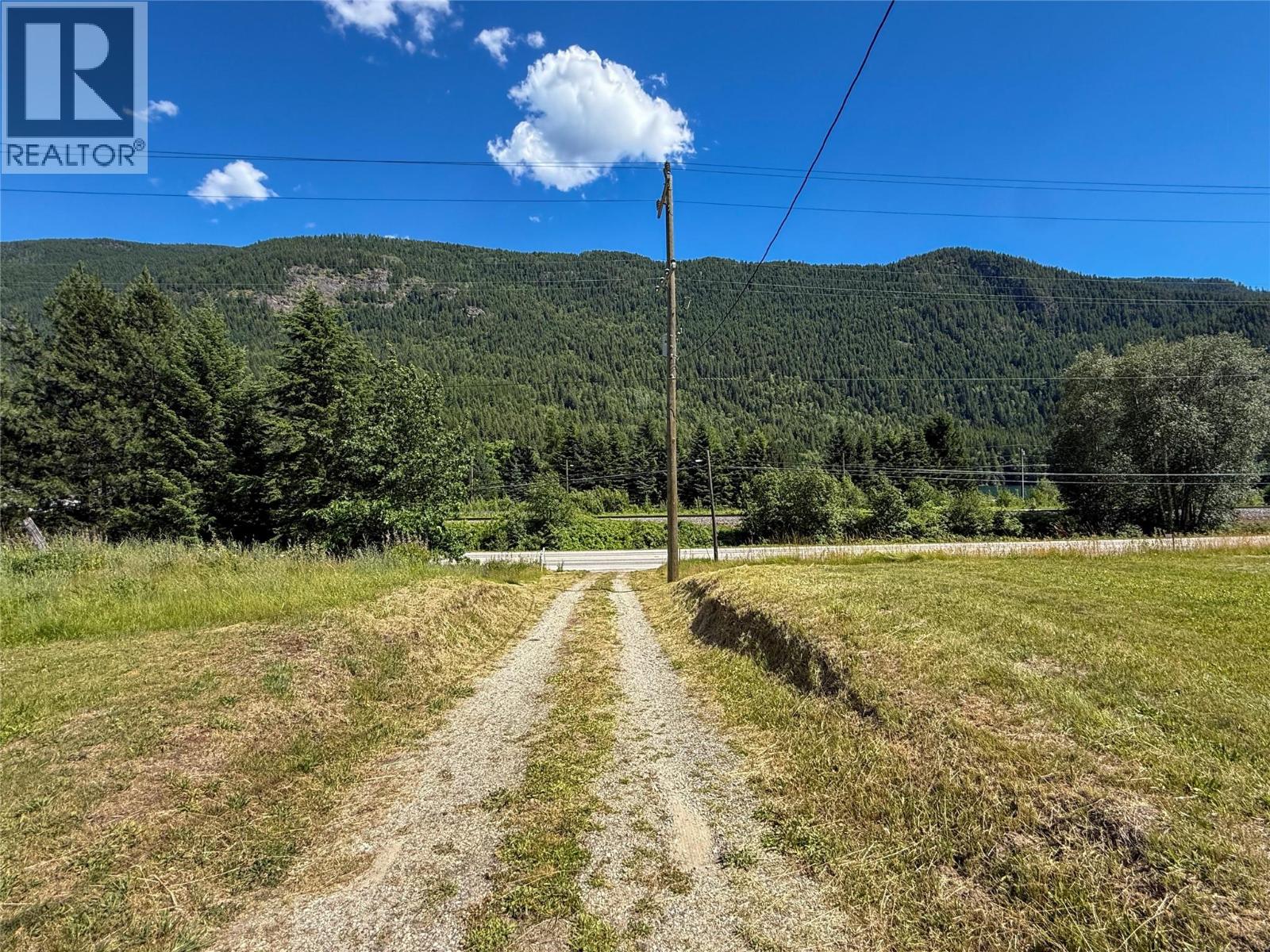 1535 Highway 3a Highway, Thrums, British Columbia  V1N 4M7 - Photo 2 - 10392700