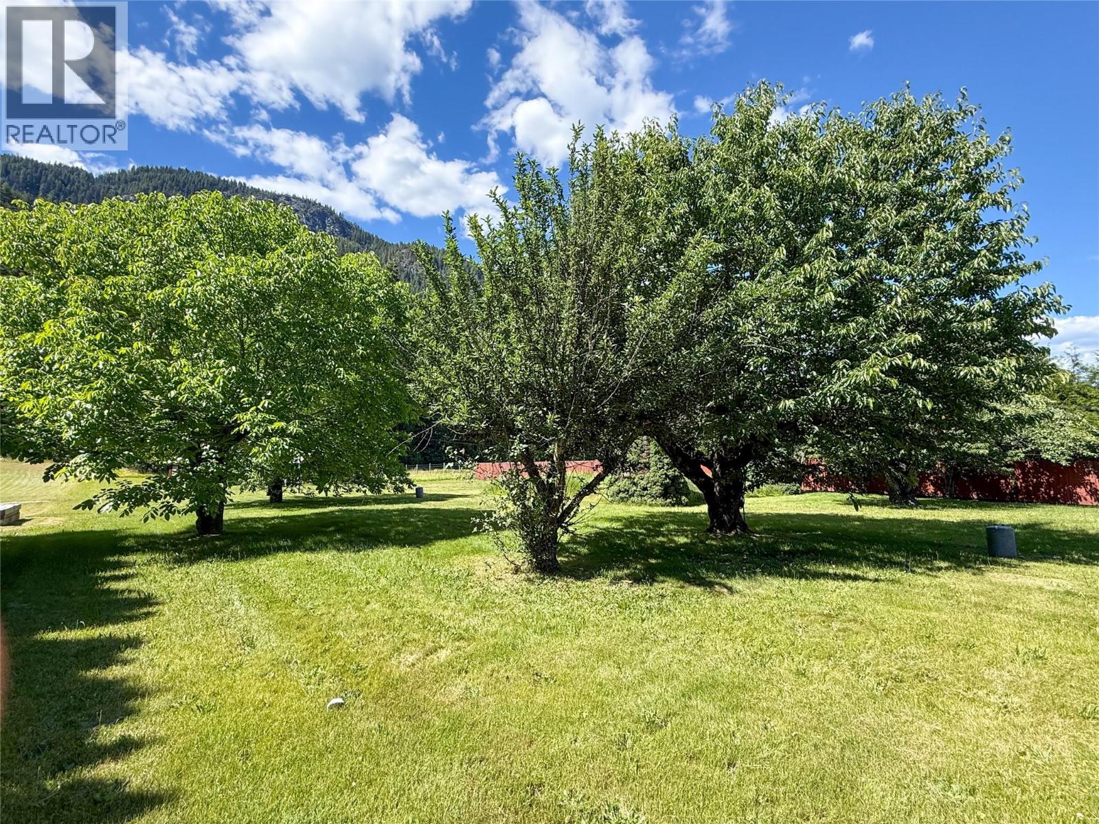 1535 Highway 3a Highway, Thrums, British Columbia  V1N 4M7 - Photo 47 - 10392700