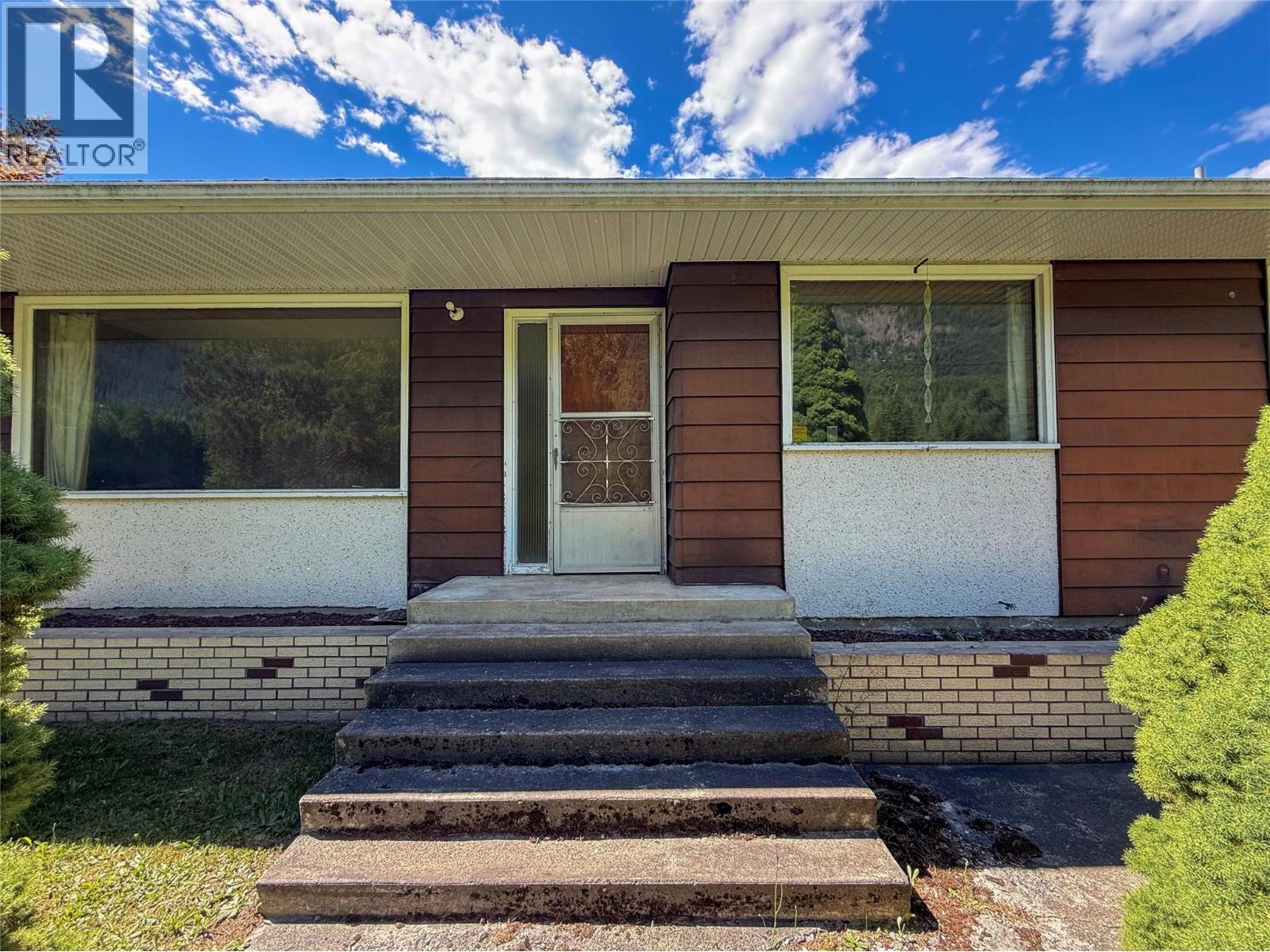 1535 Highway 3a Highway, Thrums, British Columbia  V1N 4M7 - Photo 7 - 10392700