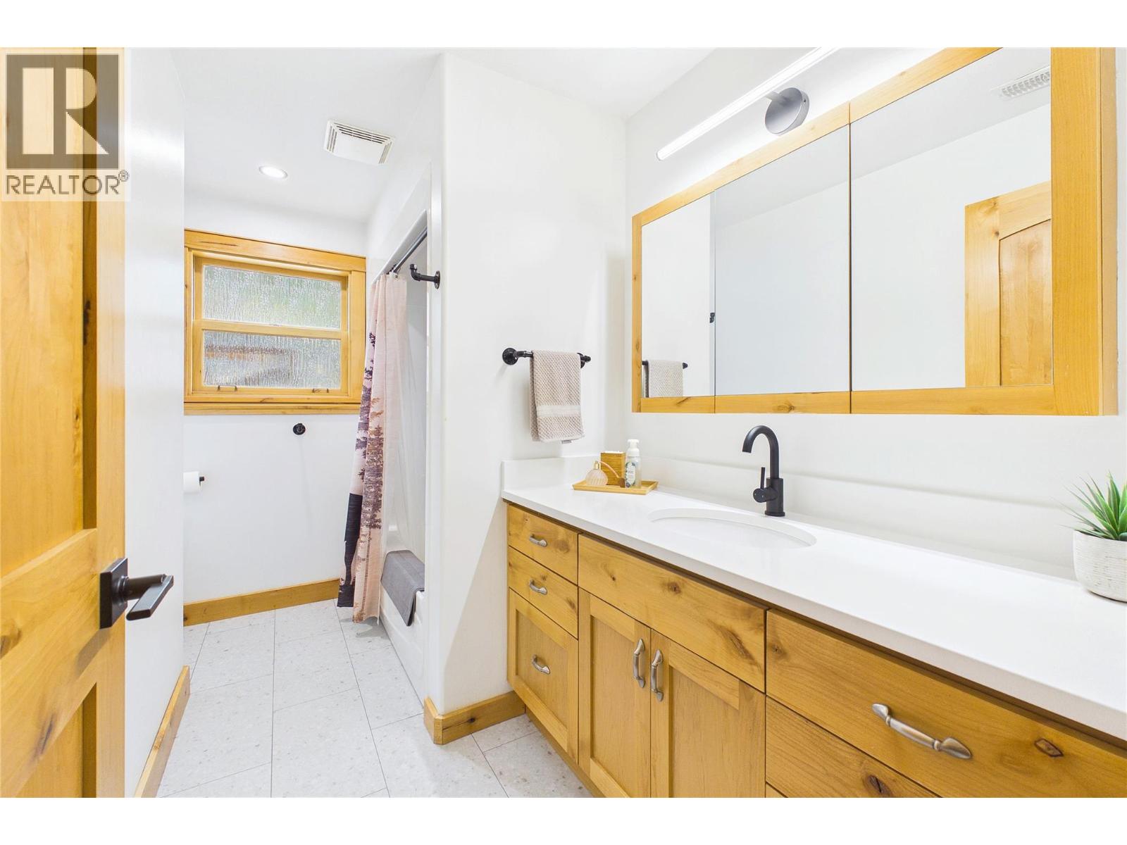 188 Penrose Court, Penticton, British Columbia  V2A 9B6 - Photo 47 - 10392927