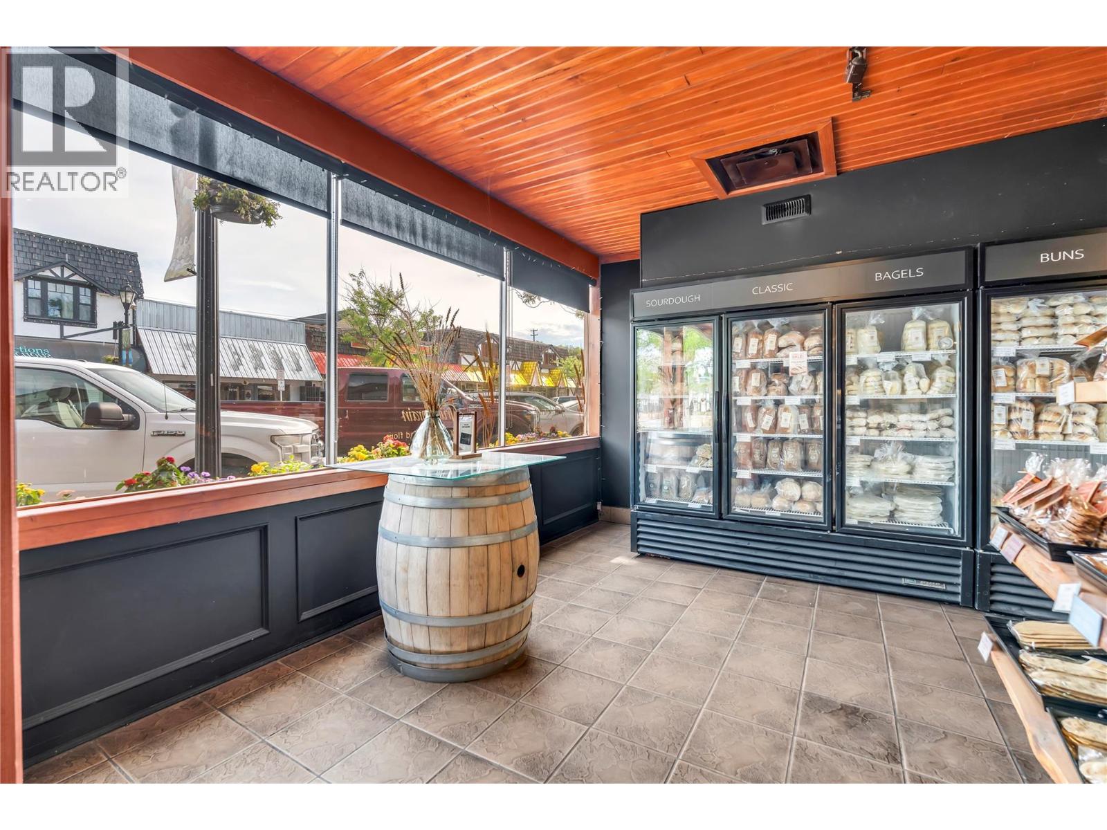 10110 Main Street, Summerland, British Columbia  V0H 1Z0 - Photo 15 - 10392923