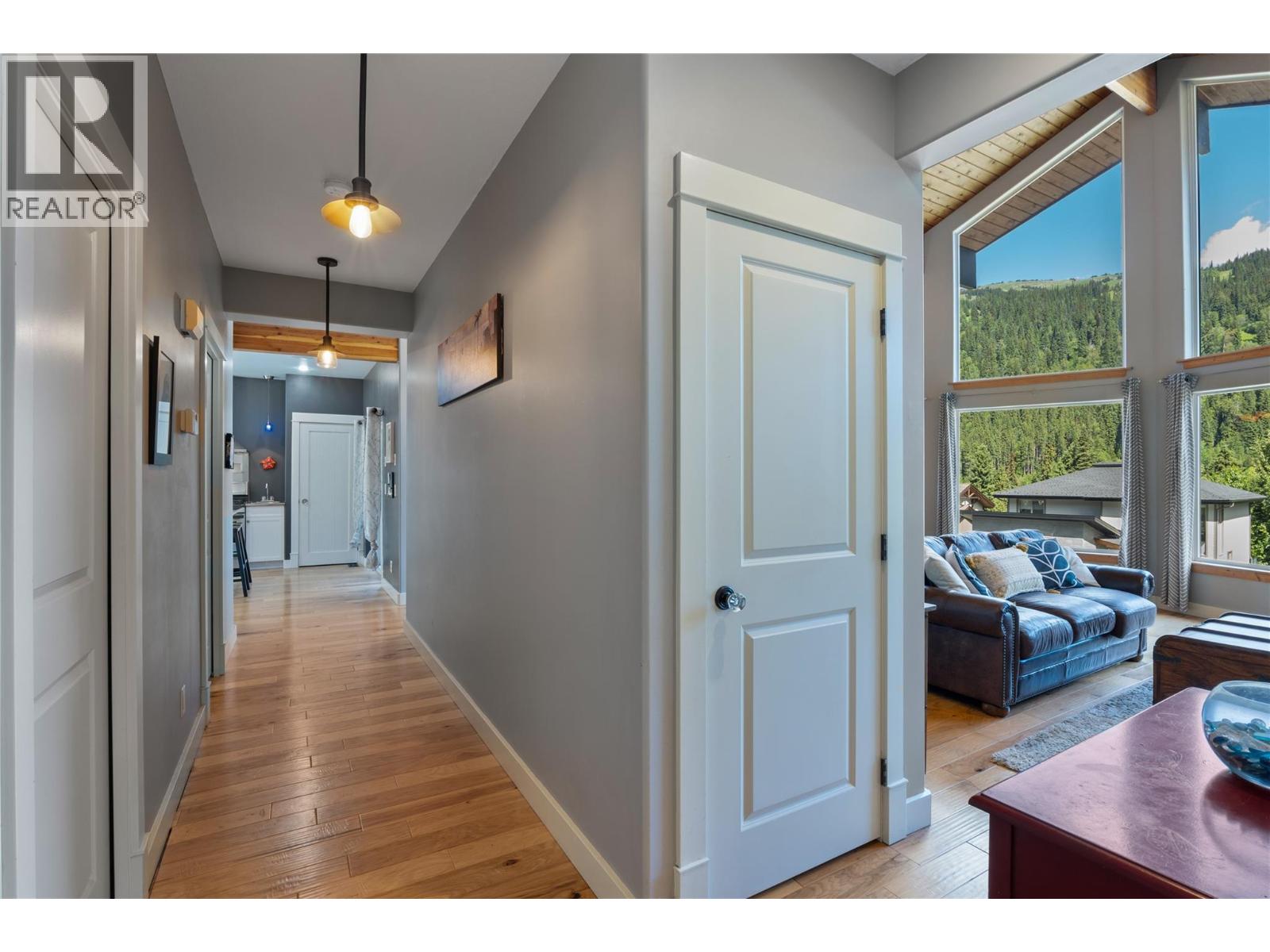 2429 Fairways Drive, Sun Peaks, British Columbia  V0E 5N0 - Photo 13 - 10392835