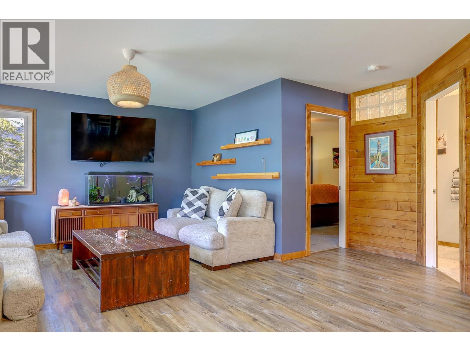 4375 97 Highway, Falkland, British Columbia  V0E 1W1 - Photo 14 - 10387187