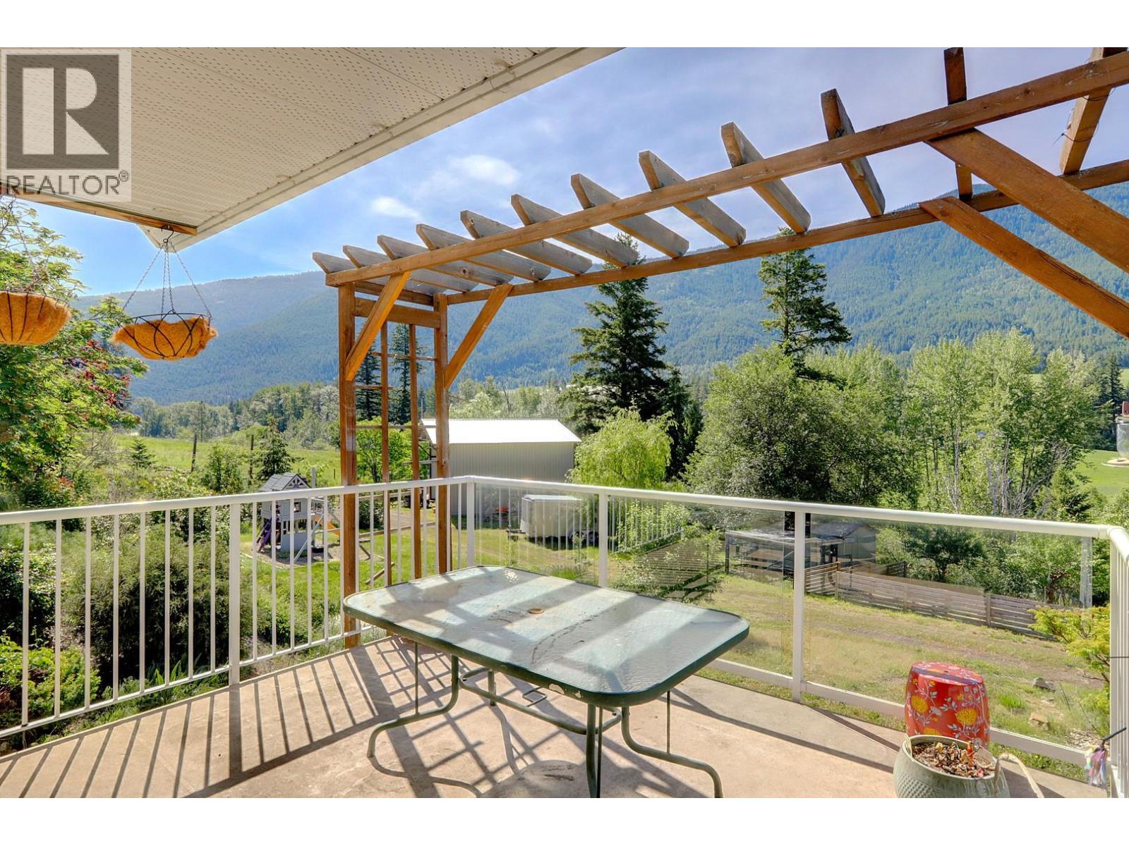 4375 97 Highway, Falkland, British Columbia  V0E 1W1 - Photo 22 - 10387187