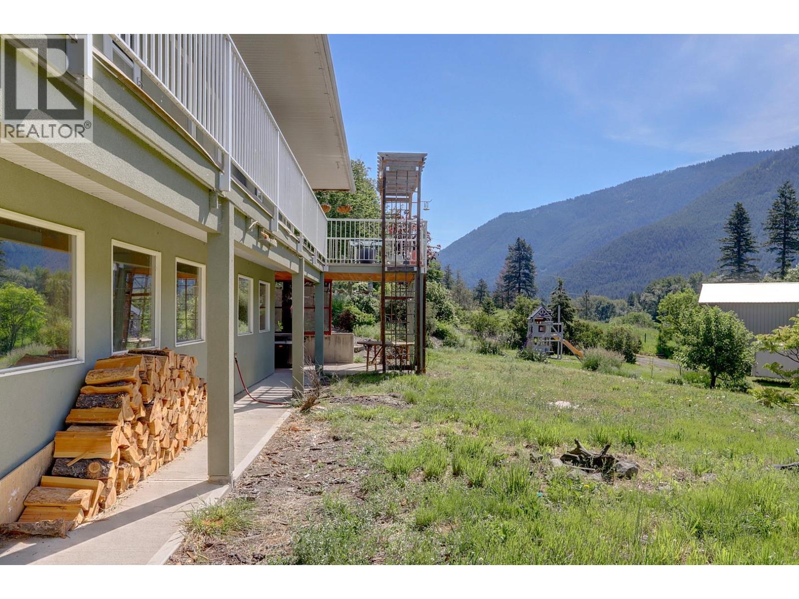 4375 97 Highway, Falkland, British Columbia  V0E 1W1 - Photo 60 - 10387187