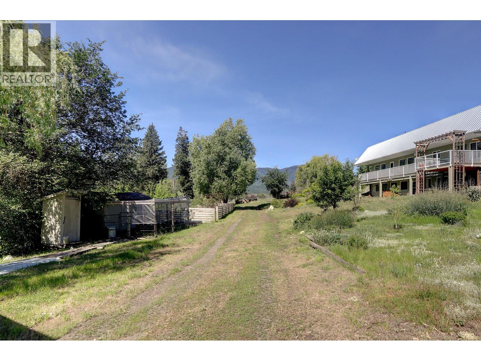 4375 97 Highway, Falkland, British Columbia  V0E 1W1 - Photo 63 - 10387187