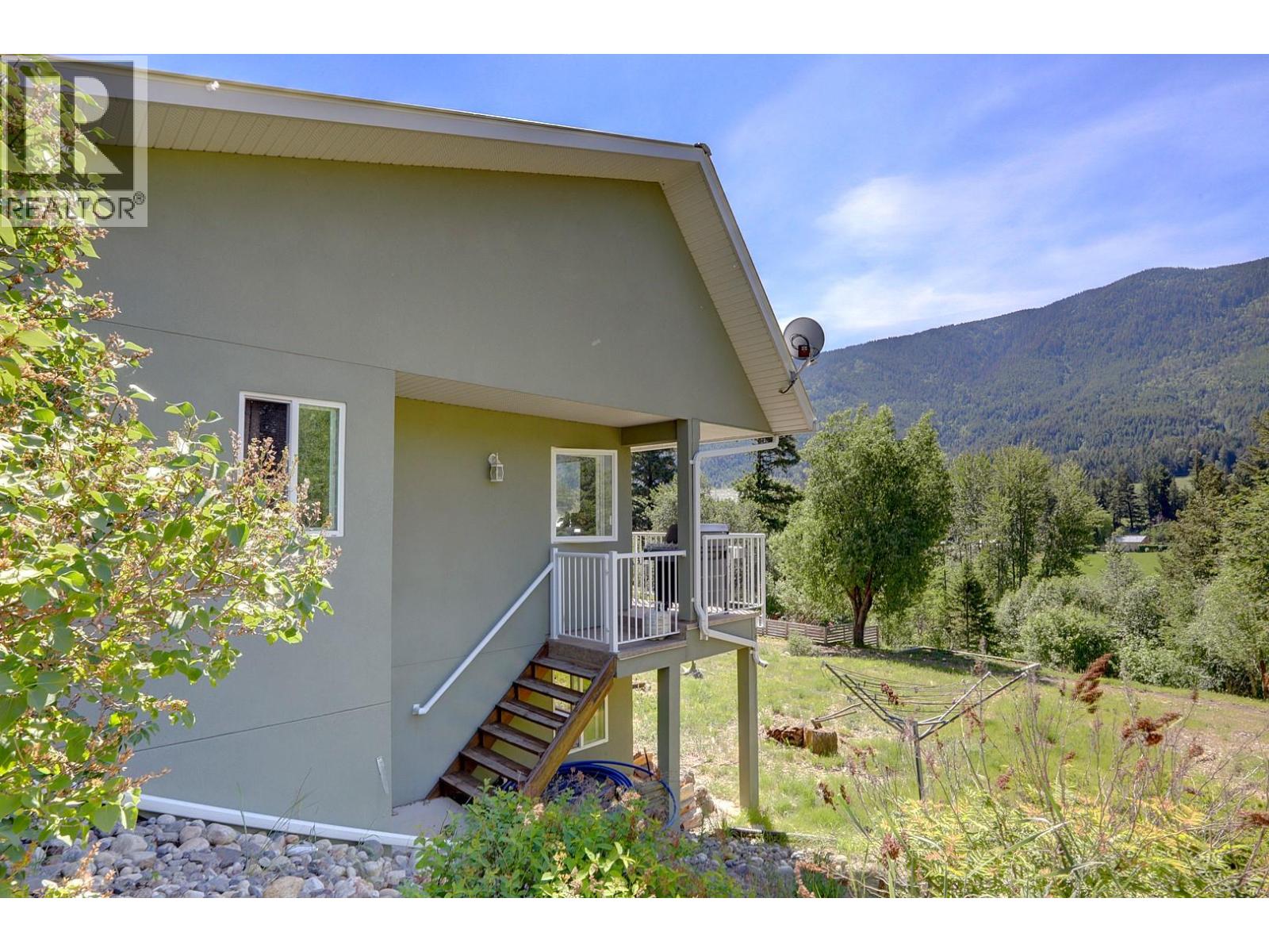4375 97 Highway, Falkland, British Columbia  V0E 1W1 - Photo 70 - 10387187