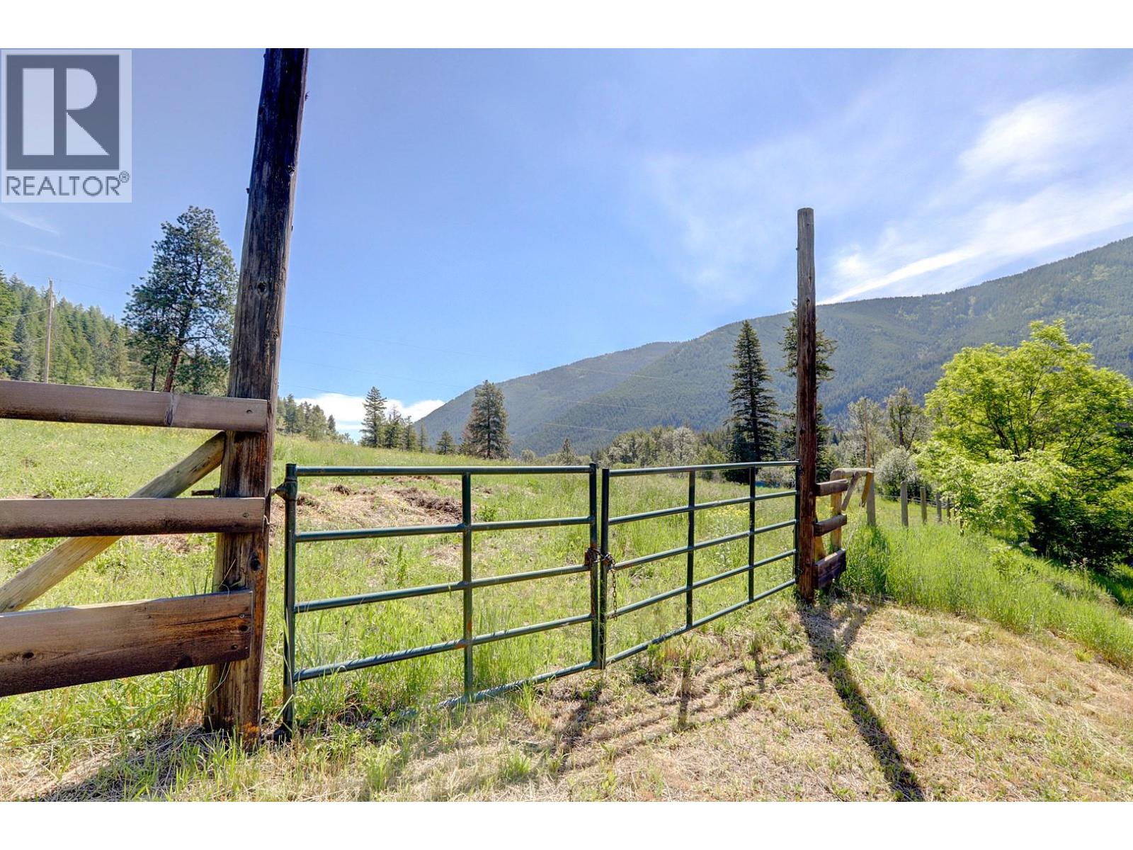 4375 97 Highway, Falkland, British Columbia  V0E 1W1 - Photo 73 - 10387187