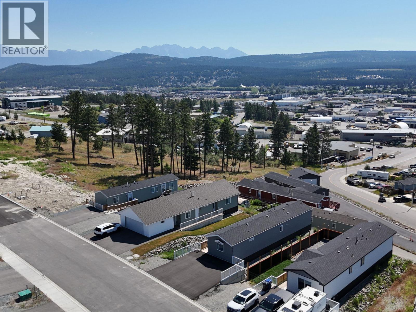 532 Steepleview Avenue Nw, Cranbrook, British Columbia  V1C 5L3 - Photo 3 - 10392902