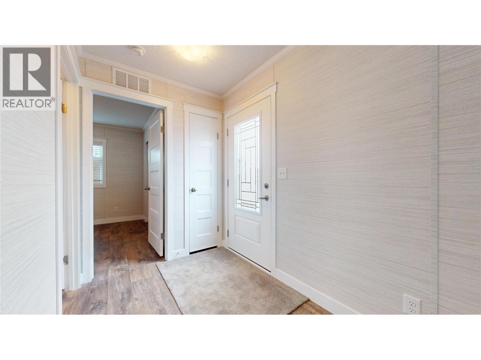 532 Steepleview Avenue Nw, Cranbrook, British Columbia  V1C 5L3 - Photo 4 - 10392902
