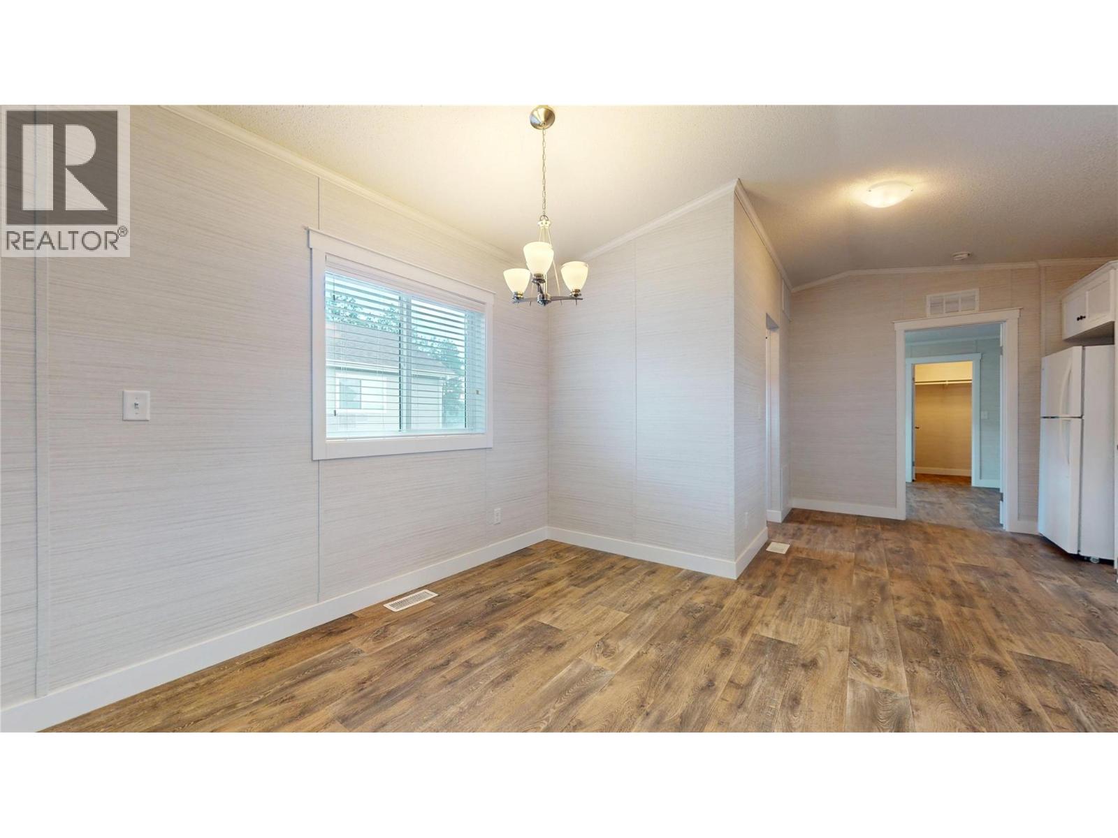 532 Steepleview Avenue Nw, Cranbrook, British Columbia  V1C 5L3 - Photo 9 - 10392902