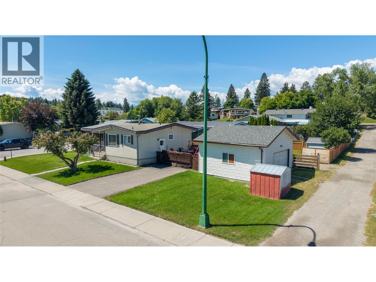 1516 6a Street S, Cranbrook, British Columbia  V1C 4J1 - Photo 2 - 10392807