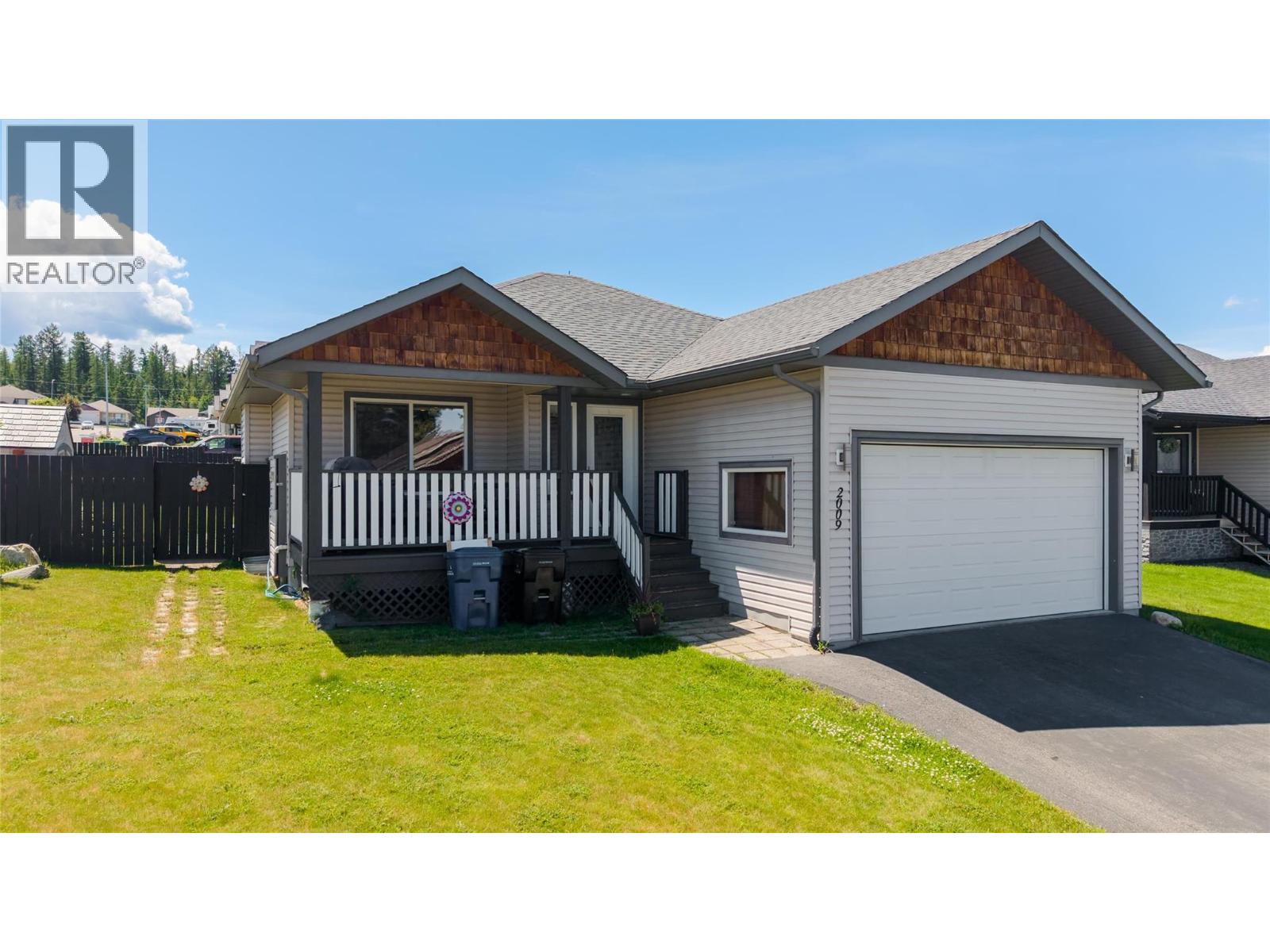 2009 14th Street S, Cranbrook, British Columbia  V1C 0A9 - Photo 1 - 10392829
