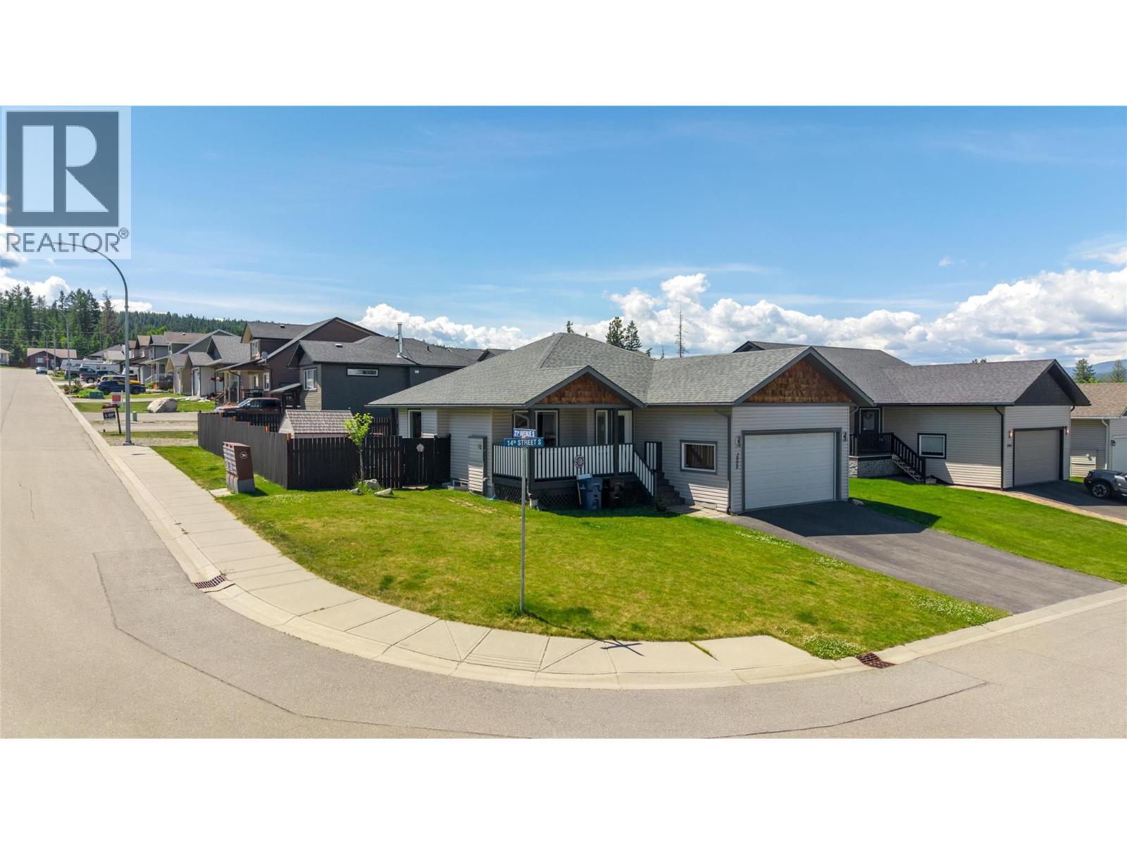 2009 14th Street S, Cranbrook, British Columbia  V1C 0A9 - Photo 3 - 10392829