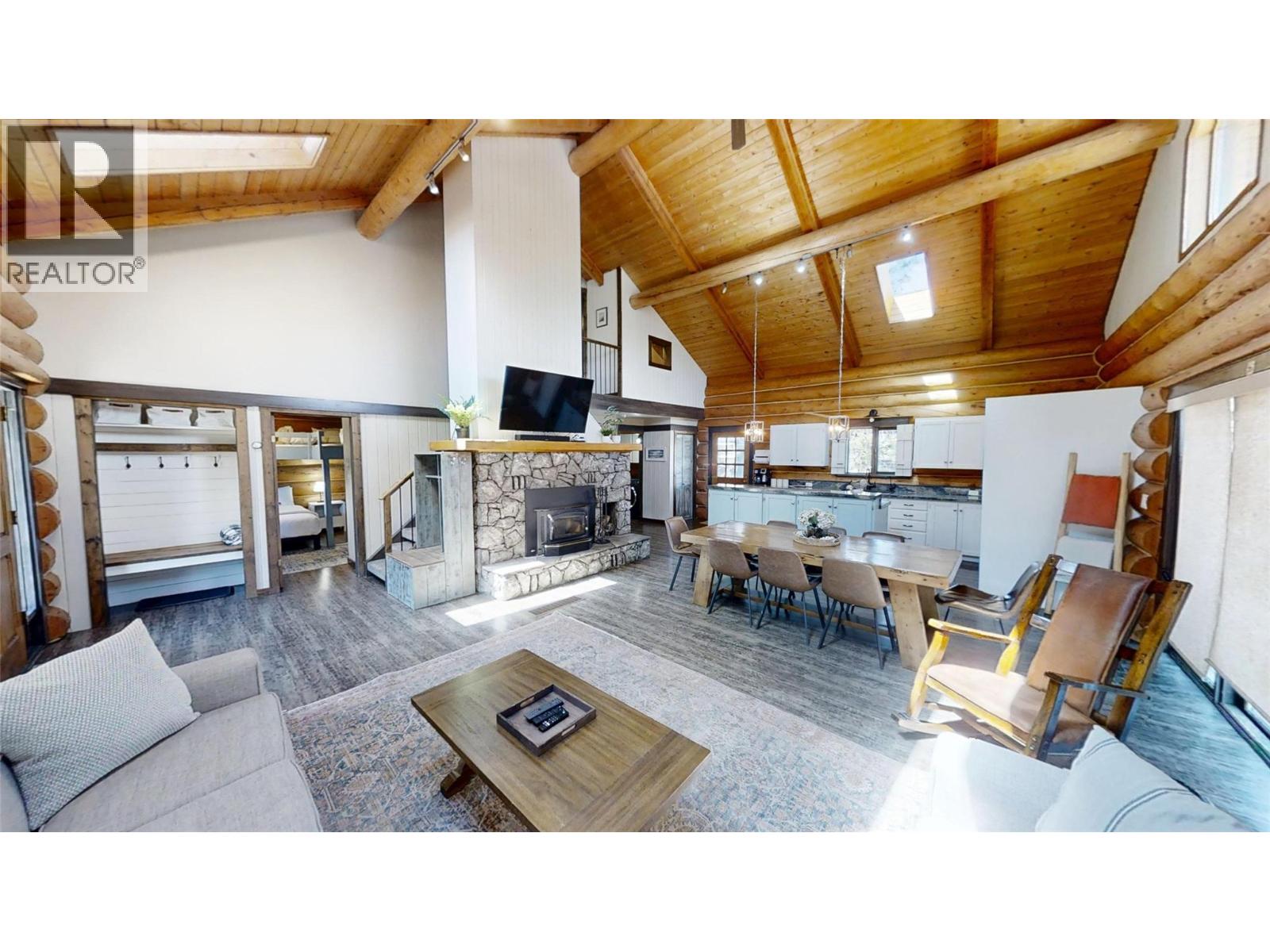 1600 14th Street, Invermere, British Columbia  V0A 1K0 - Photo 5 - 10392806