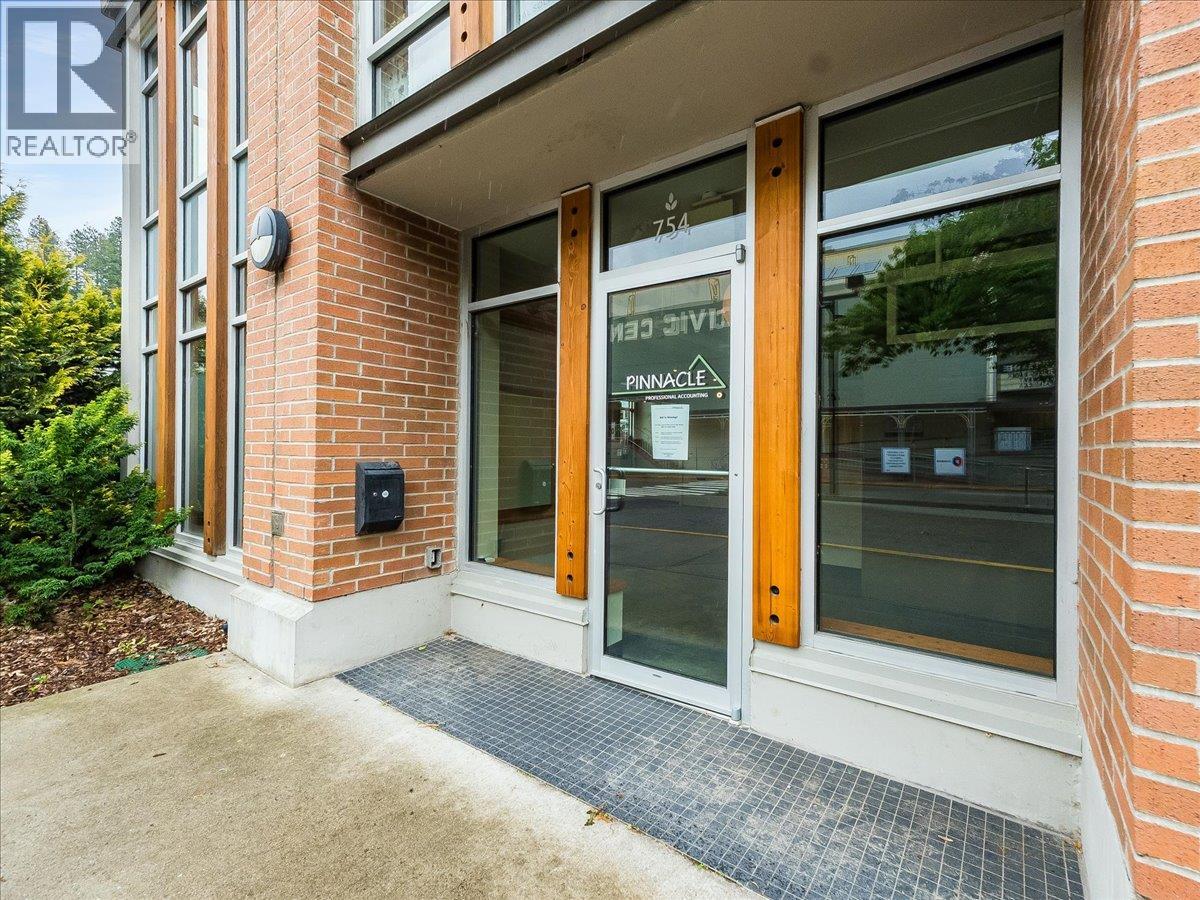 754 Vernon Street, Nelson, British Columbia  V1L 4G2 - Photo 1 - 10392742