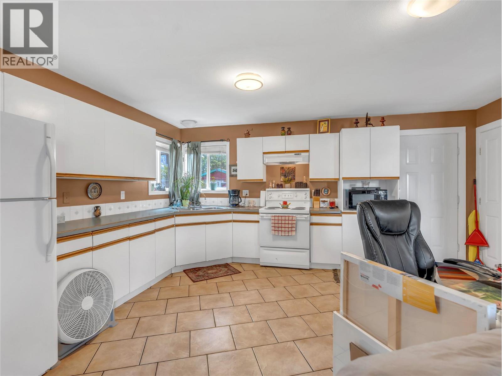 506 Nelson Avenue, Penticton, British Columbia  V2A 2L2 - Photo 3 - 10392992