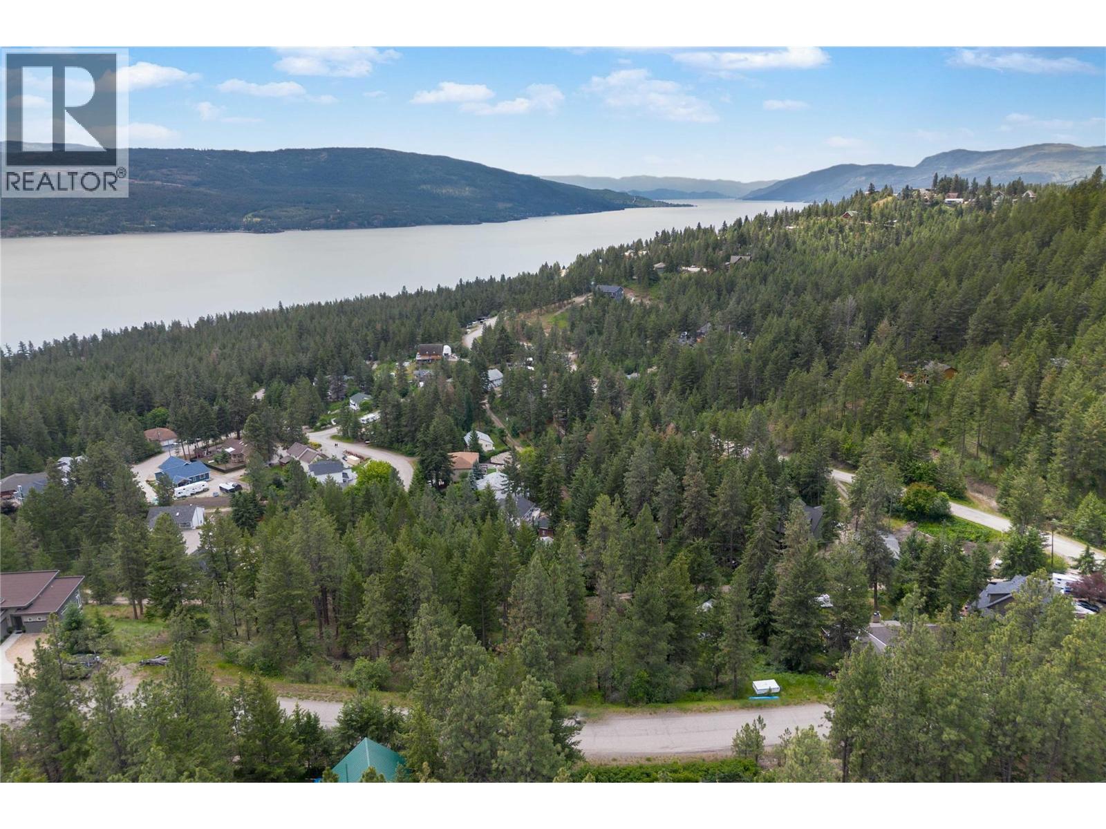 10745 Westshore Road, Vernon, British Columbia  V1H 2C2 - Photo 11 - 10392948