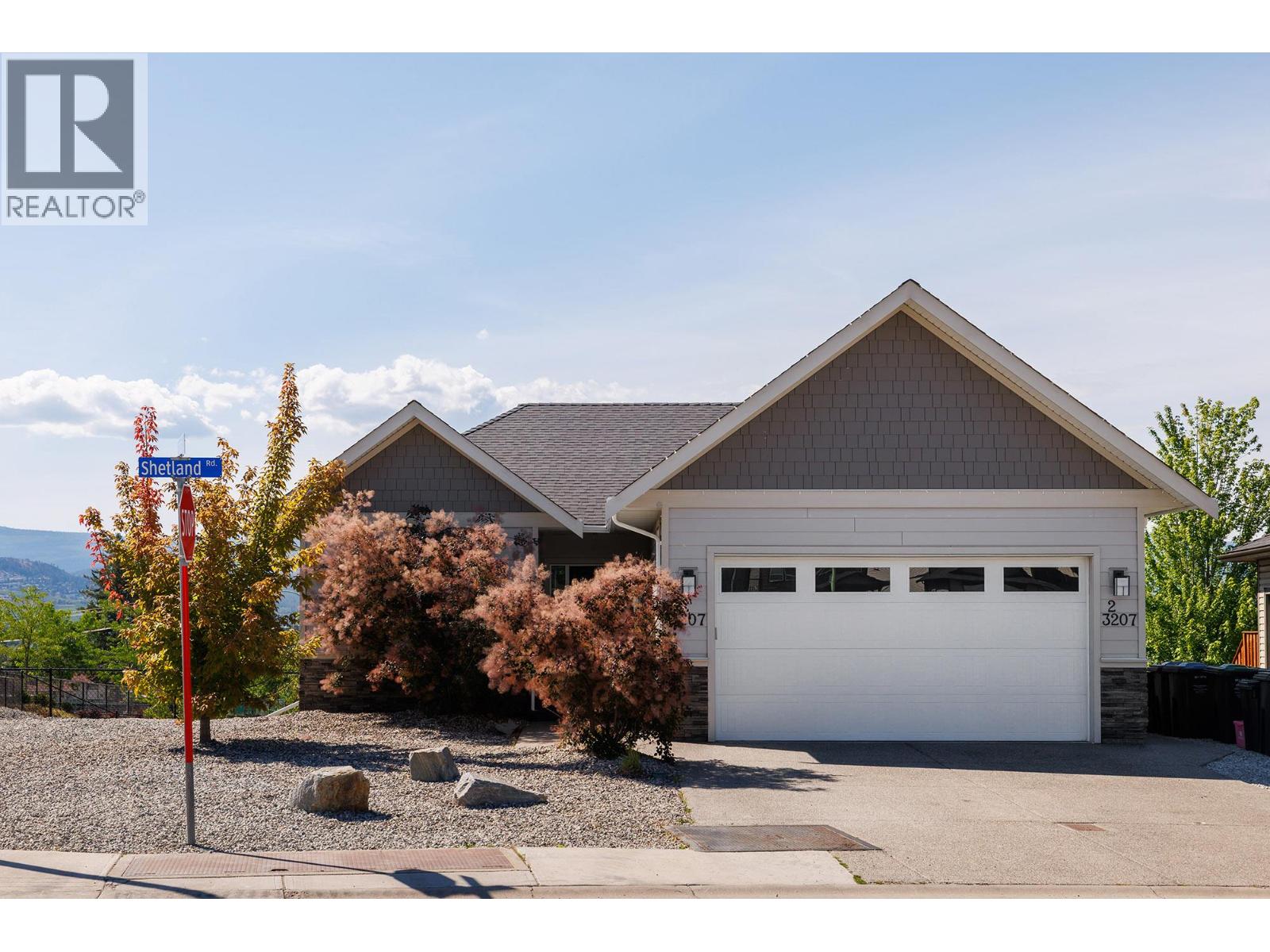 3207 Shetland Road, Kelowna, British Columbia  V1V 3B1 - Photo 1 - 10393027