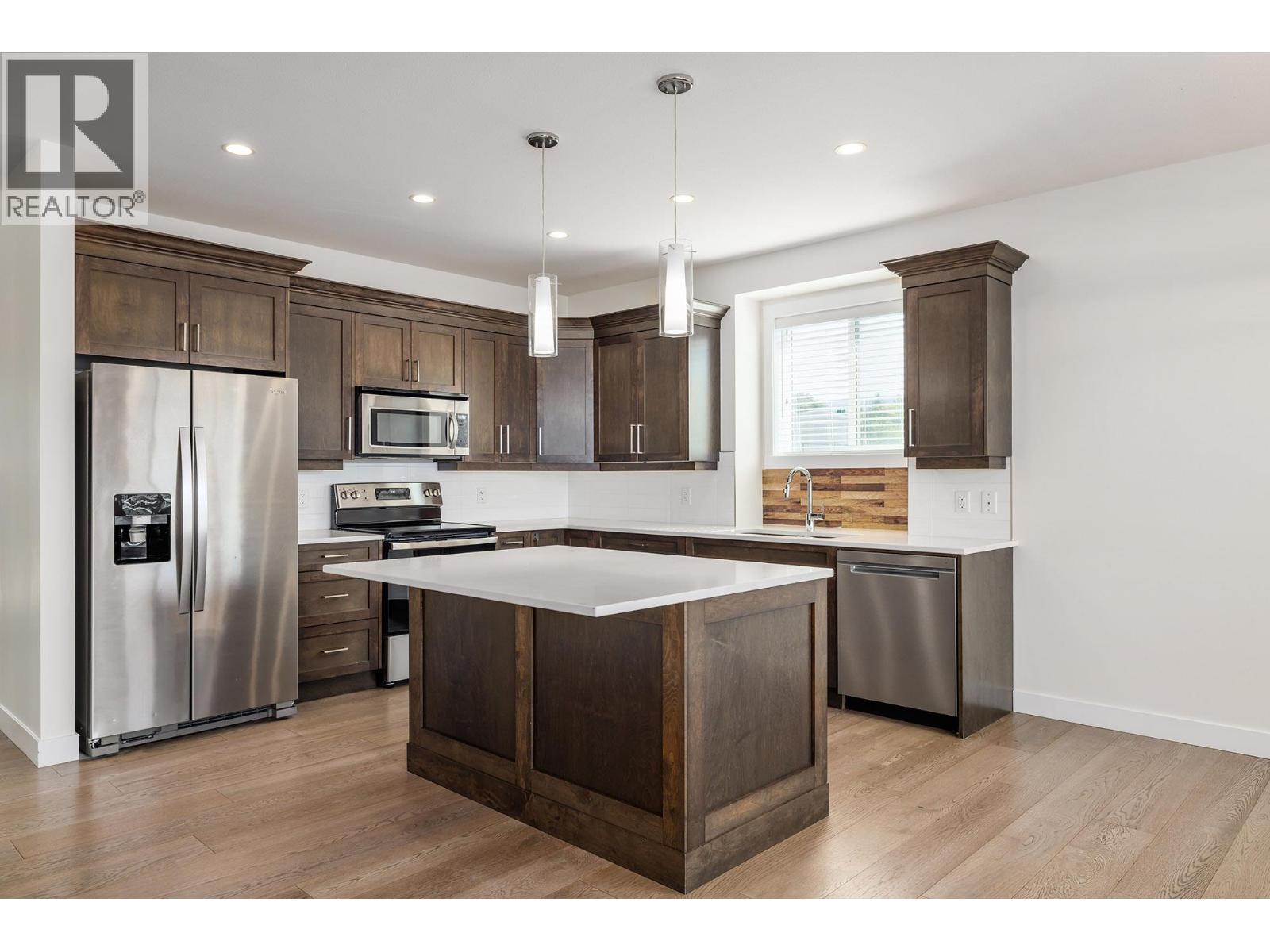 3207 Shetland Road, Kelowna, British Columbia  V1V 3B1 - Photo 8 - 10393027