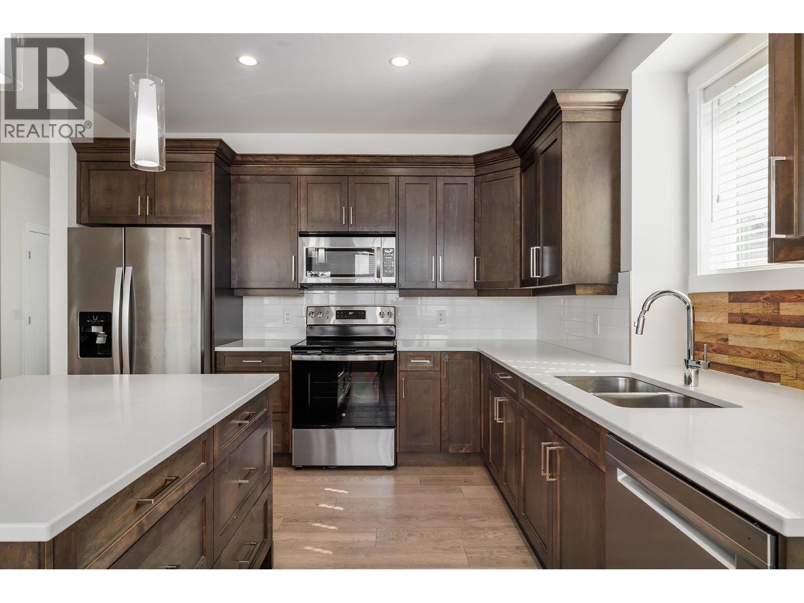 3207 Shetland Road, Kelowna, British Columbia  V1V 3B1 - Photo 9 - 10393027