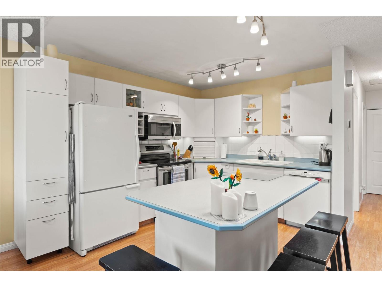 333 Waddington Drive, Kamloops, British Columbia  V2E 1S3 - Photo 8 - 10393023