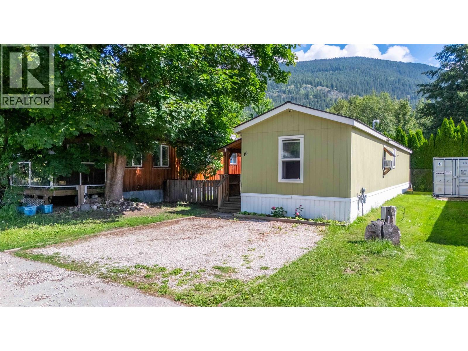 318 Humbert Street Unit# 10, Revelstoke, British Columbia  V0E 2S0 - Photo 1 - 10392828