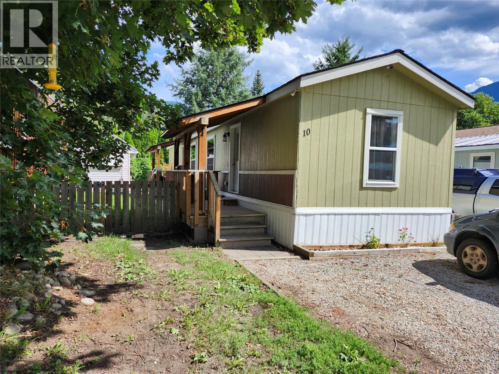 318 Humbert Street Unit# 10, Revelstoke, British Columbia  V0E 2S0 - Photo 2 - 10392828