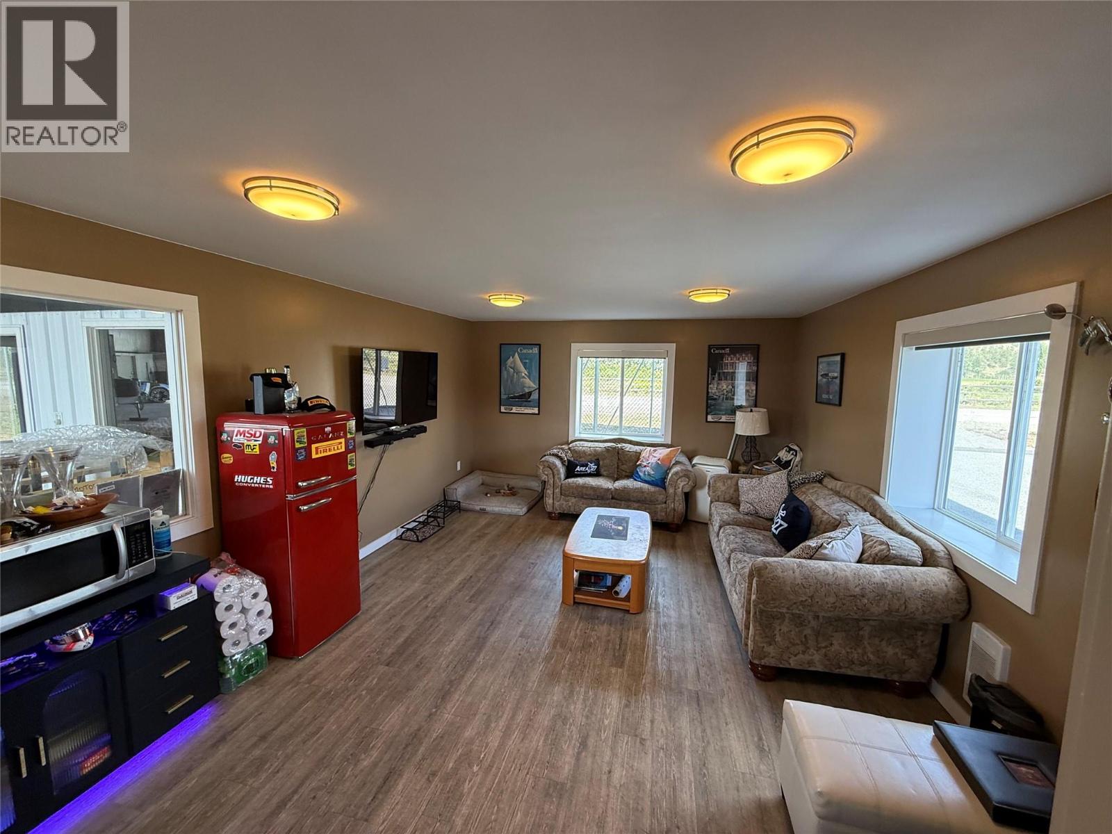 3156 Airport Road, Penticton, British Columbia  V2A 8X1 - Photo 8 - 10392242