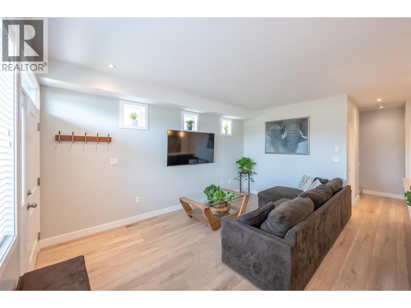 457 Nelson Avenue Unit# 102, Penticton, British Columbia  V2A 2L3 - Photo 2 - 10392853