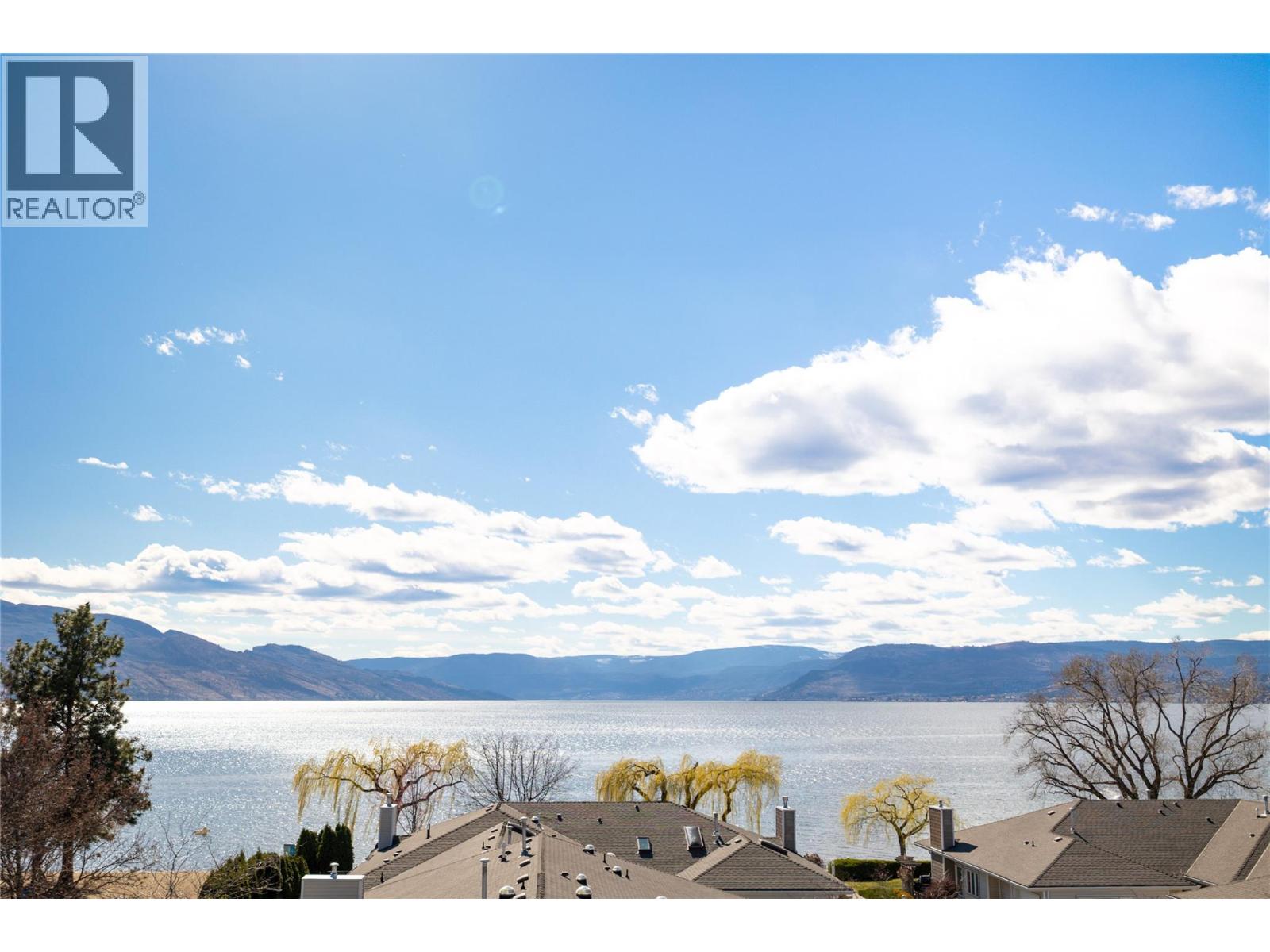 4004 Bluebird Road Unit# 305, Kelowna, British Columbia  V1W 1X6 - Photo 1 - 10393085