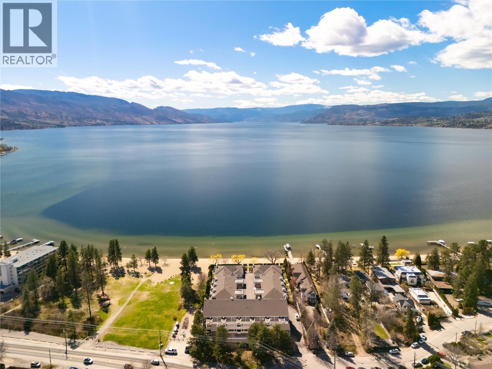 4004 Bluebird Road Unit# 305, Kelowna, British Columbia  V1W 1X6 - Photo 2 - 10393085