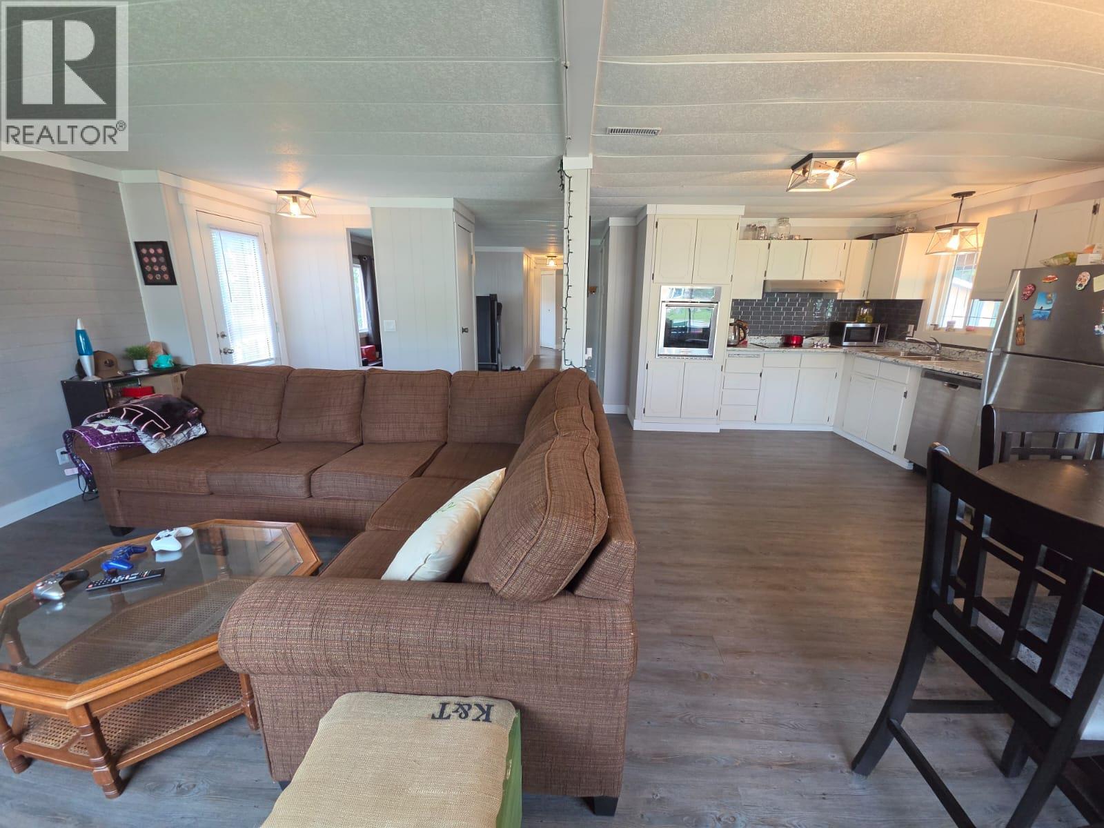 5117 43 Street Ne, Chetwynd, British Columbia  V0C 1J0 - Photo 5 - 10393102