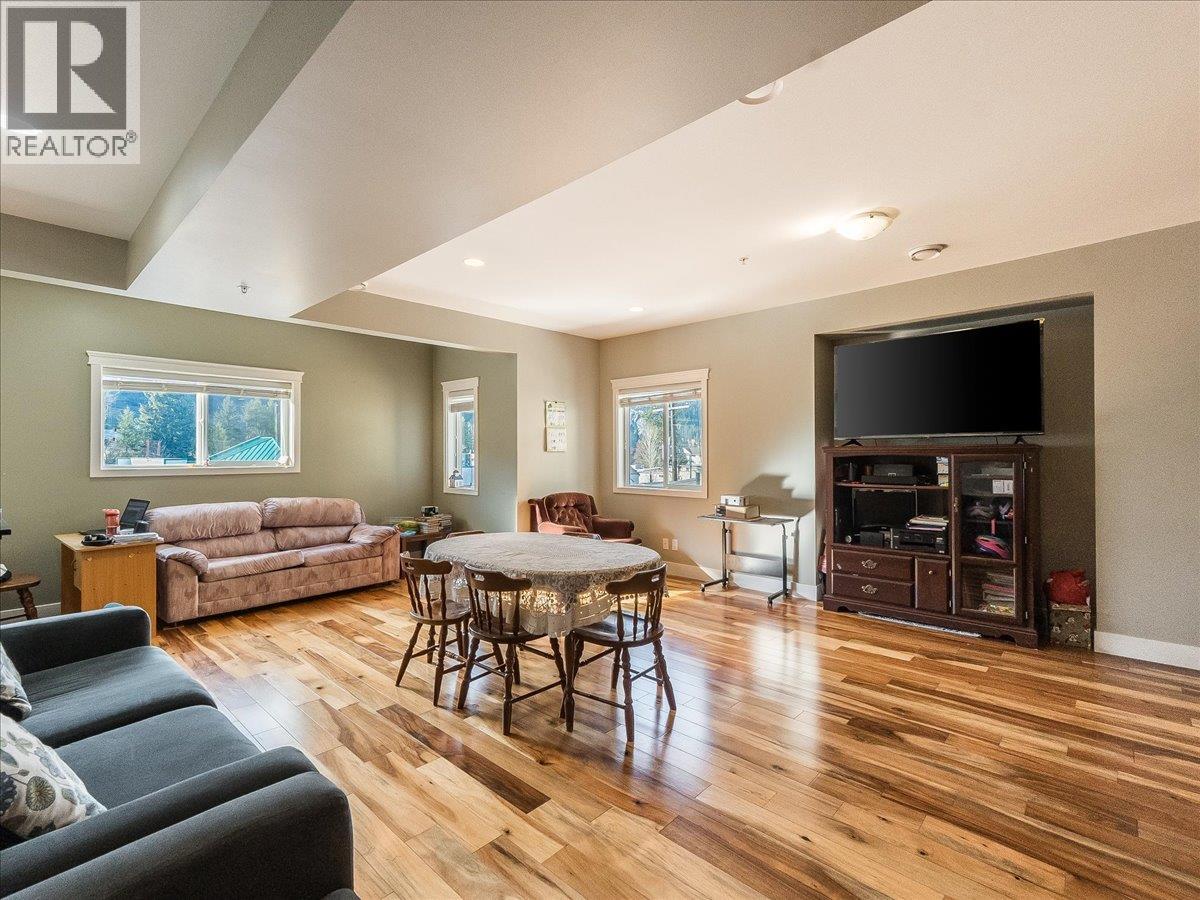 625 11th Avenue Unit# 6, Castlegar, British Columbia  V1N 1J7 - Photo 14 - 10393083