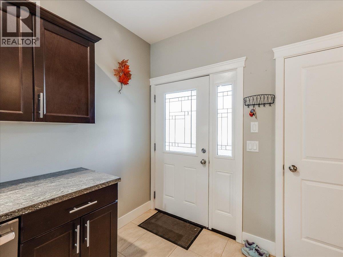 625 11th Avenue Unit# 6, Castlegar, British Columbia  V1N 1J7 - Photo 5 - 10393083