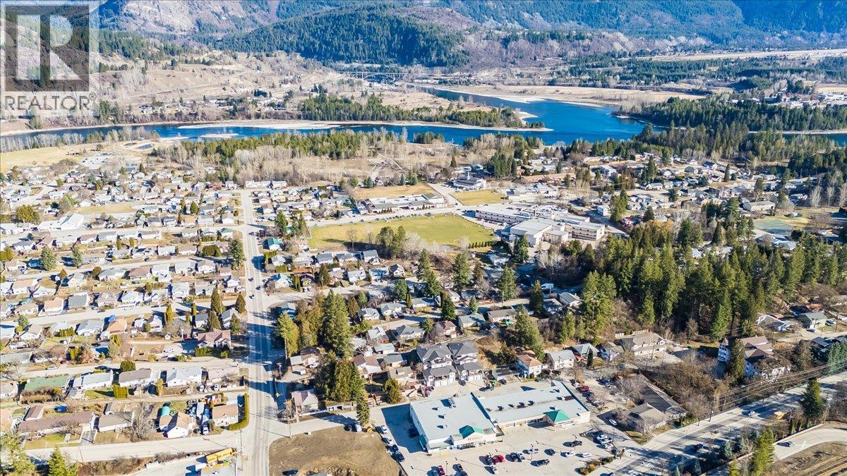 625 11th Avenue Unit# 6, Castlegar, British Columbia  V1N 1J7 - Photo 51 - 10393083