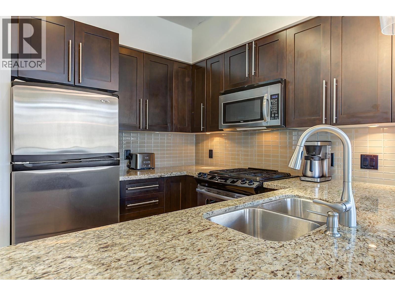 1075 Sunset Drive Unit# 2408, Kelowna, British Columbia  V1Y 9Y9 - Photo 12 - 10393005