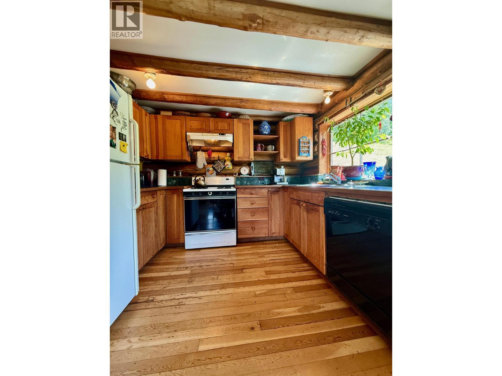 7150/7154 Graham Rd Road, Winlaw, British Columbia  V0G 2J0 - Photo 14 - 10392999
